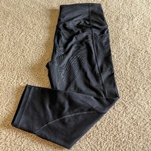 VS Black Knockout Capri Leggings